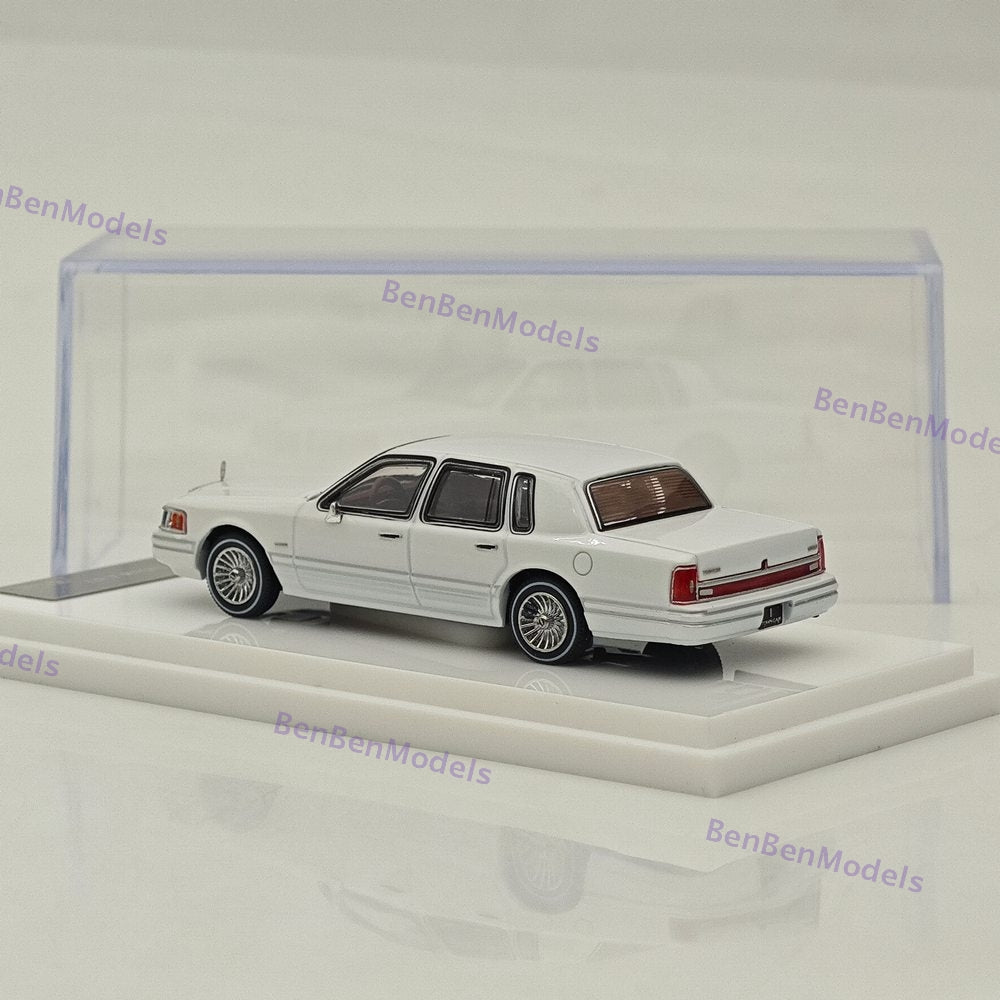 1/64 MK Miniatures Town Car Luxury Sedan Model Diecast Metal Car Limited