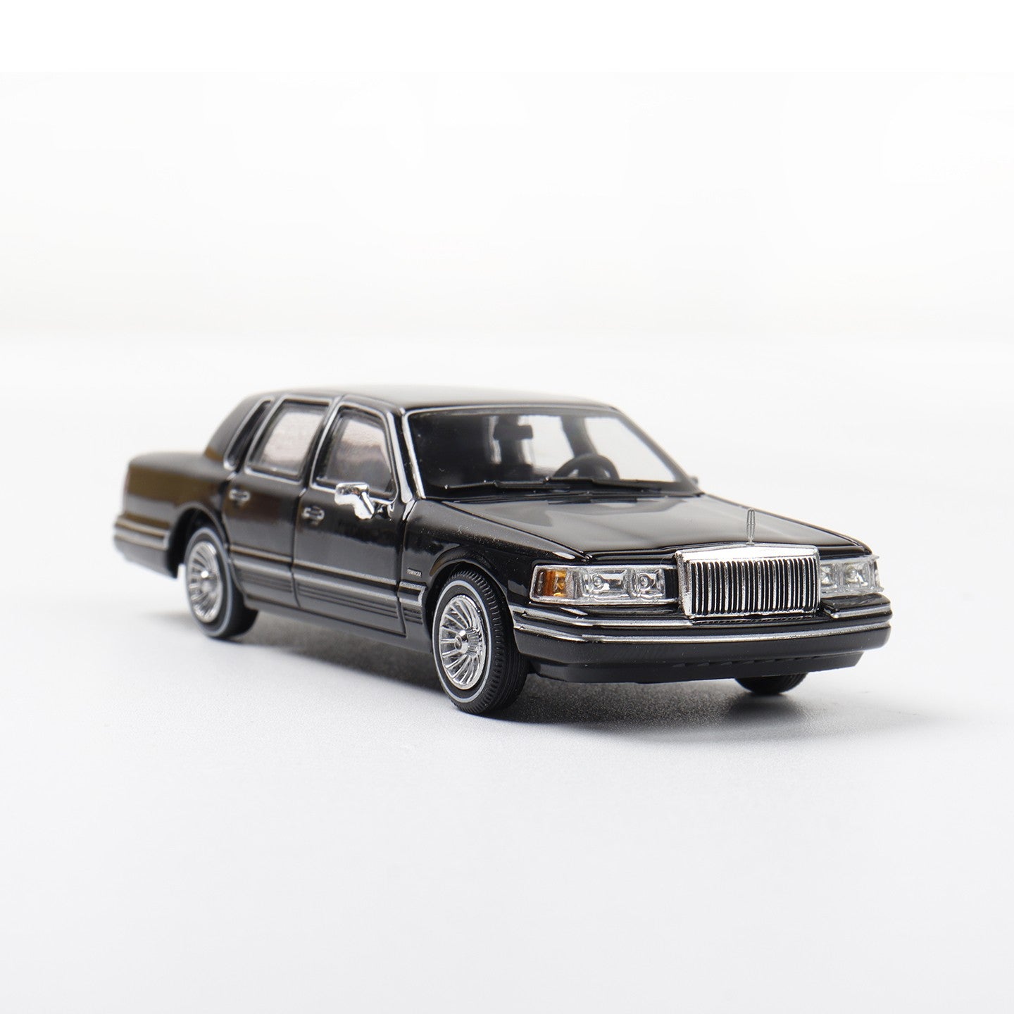 MK 1:64 Town Limousine Replica Alloy Toys Car Model Ideal for Collection Gift