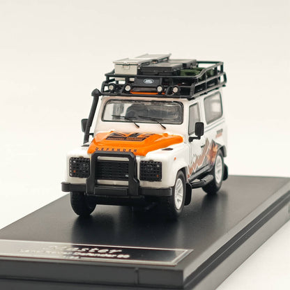 Master 1:64 Land Rover Defender 90 Camel Cup Jouets moulés sous pression Modèles de voitures Véhicules miniatures Hobby Cadeaux de collection 