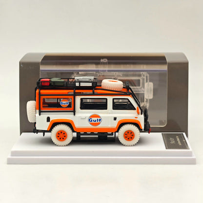 Master 1:64 pour Land Rover Defender Van Gulf Vernis Jouets moulés sous pression Modèles de voitures Miniature Hobby Cadeaux de collection 