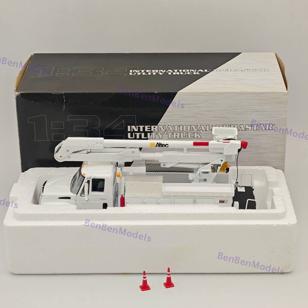 1:34 FIRST INTERNA TIONAL DURASTAR UTILTY BUCKET TRUCK White 10-3901 DIECAST