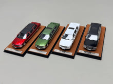 XiaoGuang 1:64 Scale Fleetwood Limousine Diecast Car Model Limited Edition Collection