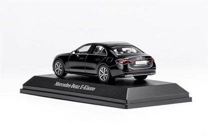 IScale 1:43 Mercedes-Benz E-Klasse E450 W214 Black DieCast Alloy Car Model Gifts
