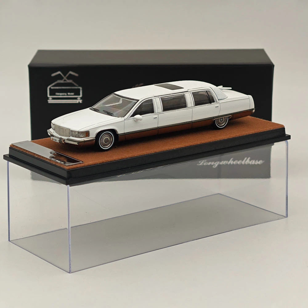 XiaoGuang 1/64 Fleetwood extended edition White Alloy Diecast Models Car Collection