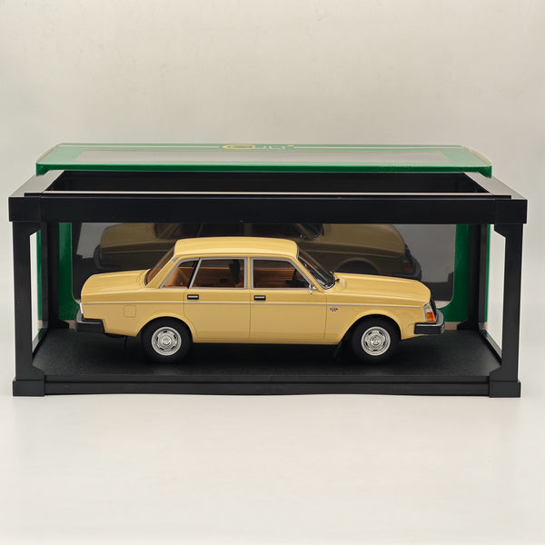 CULT 1:18 Volvo 244DL Beige 1975 CML130-1 Resin Model Car Limited Collection