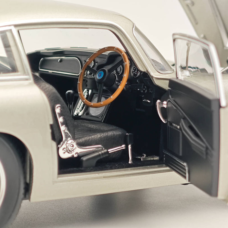1/18 Aston Martin DB5 James Bond 007 Silver Diecast Car Model Collection