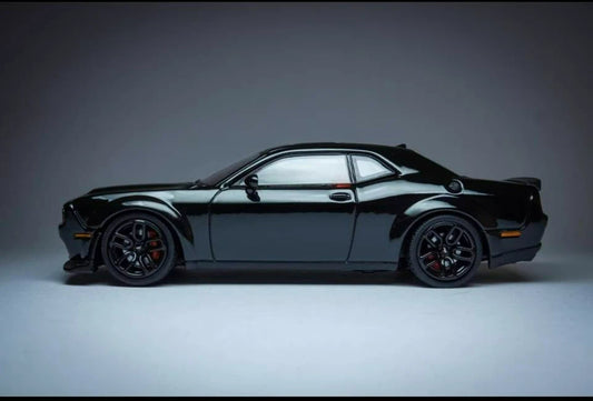 SH 1:64 Challengr SRT Hellcat Pitch Black Opening Hood Diecast Model Car Limited Collection