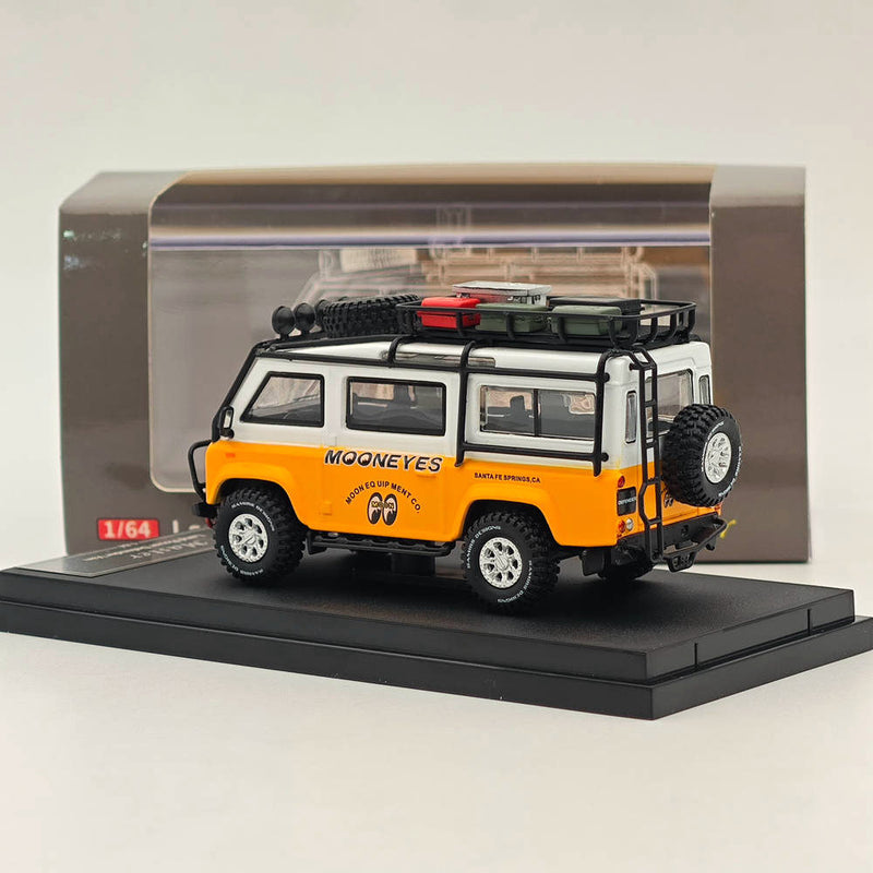 Master 1:64 Land Rover Defender Van Diecast Toys Car Models Miniature Hobby Collectible Gifts Moon Eye