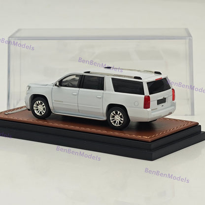 1:64 GOC Suburban 2015 Full Sized SUV Diecast Metal Car Limited