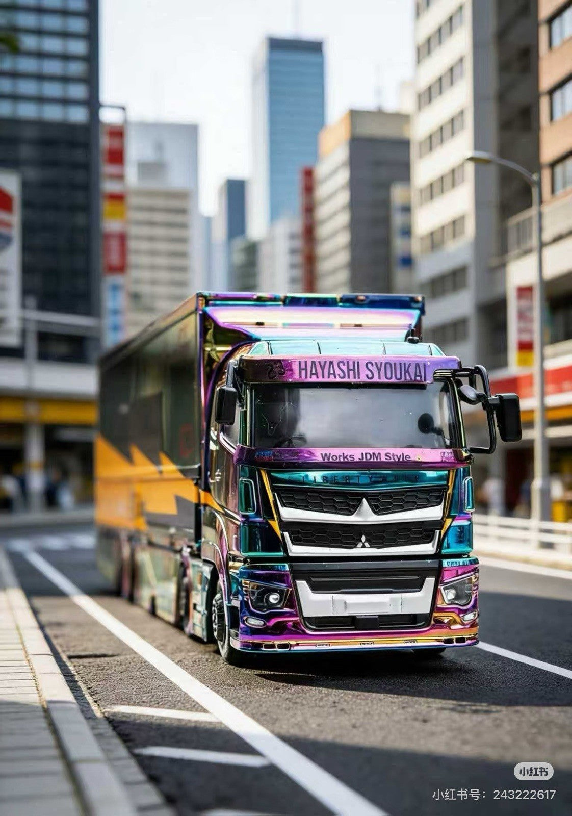 1/64 GCD Fuso LB Liberty Walk Chameleon Transporter HEC 2026 Diecast Car Model Container Truck