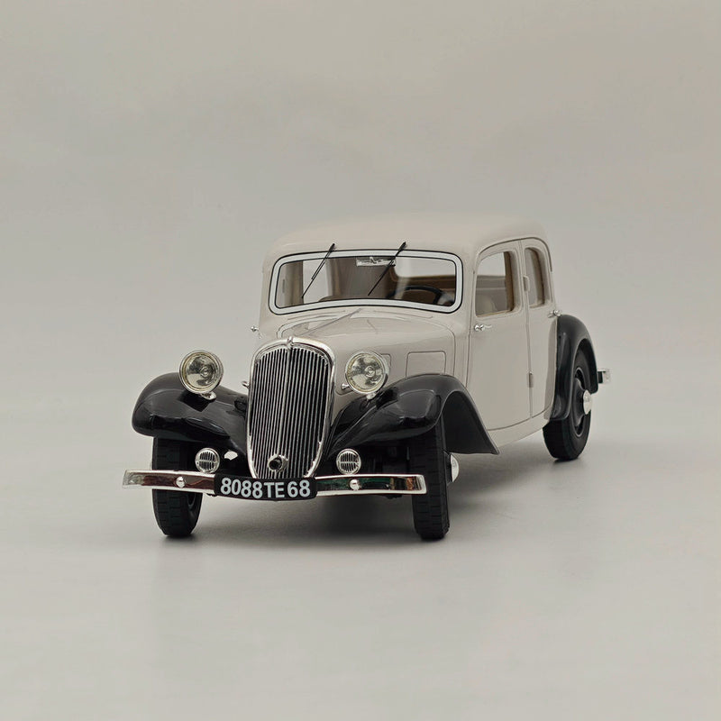 Cult 1/18 Scale Citroen Traction Avant 7CV 1935 Resin Model Car Collection Grey