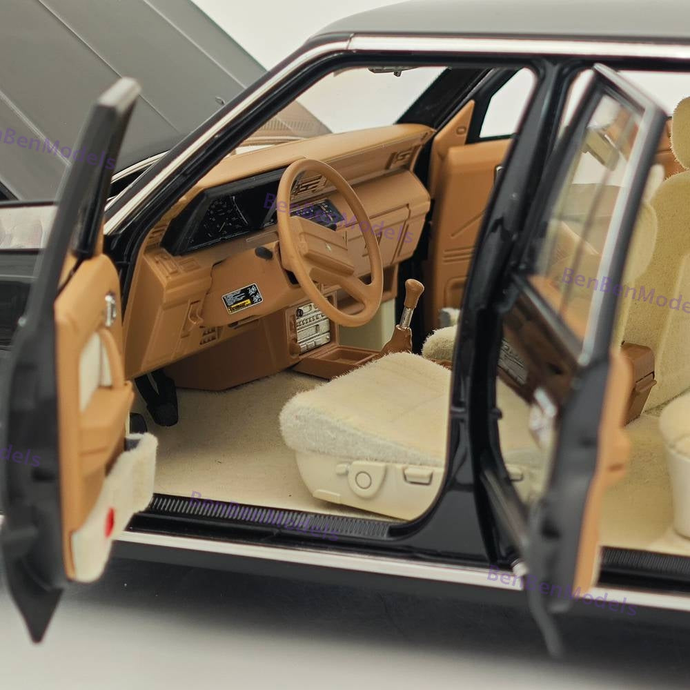 1/18 Toyota Crown Seventh Generation MS122 Black / Mi Interior Diecast Model