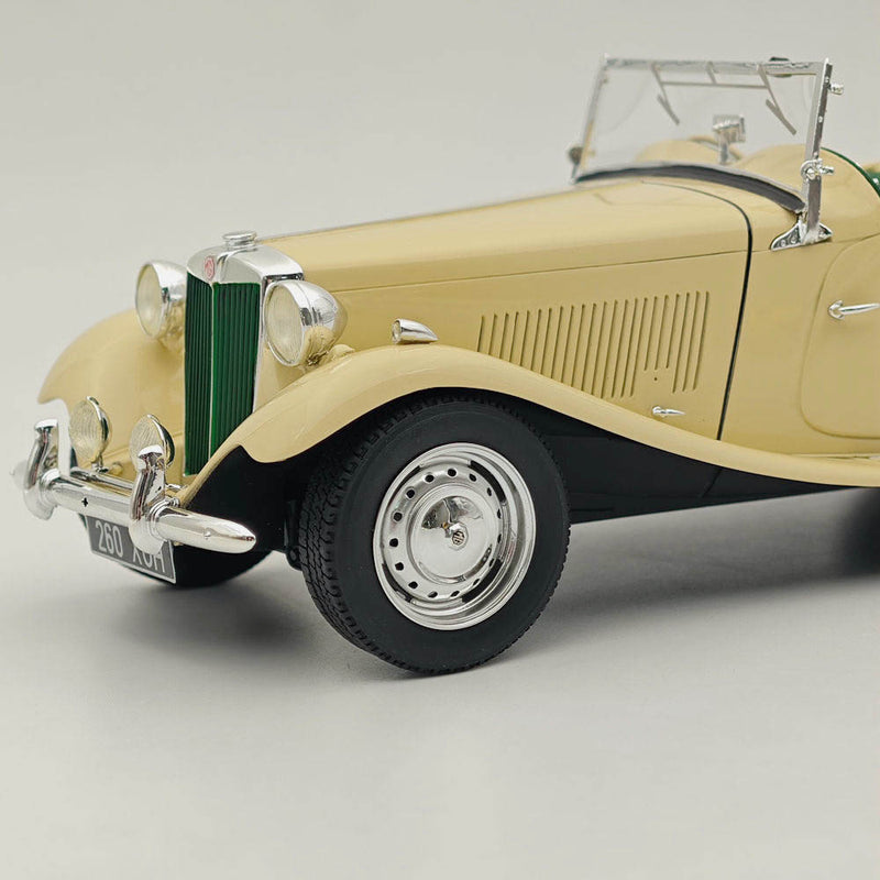 Cult 1/18 Scale MG TD 1953 Convertible CML094-2 Resin Model Car Collection White