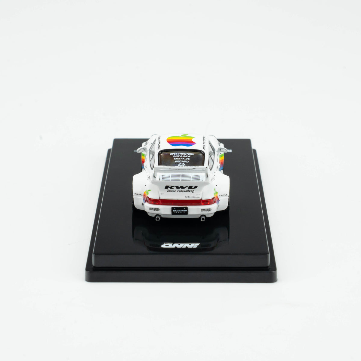 INNO 1:64 RWB 930 #89 White Apple Livery Wide-body Modification Alloy Model Car