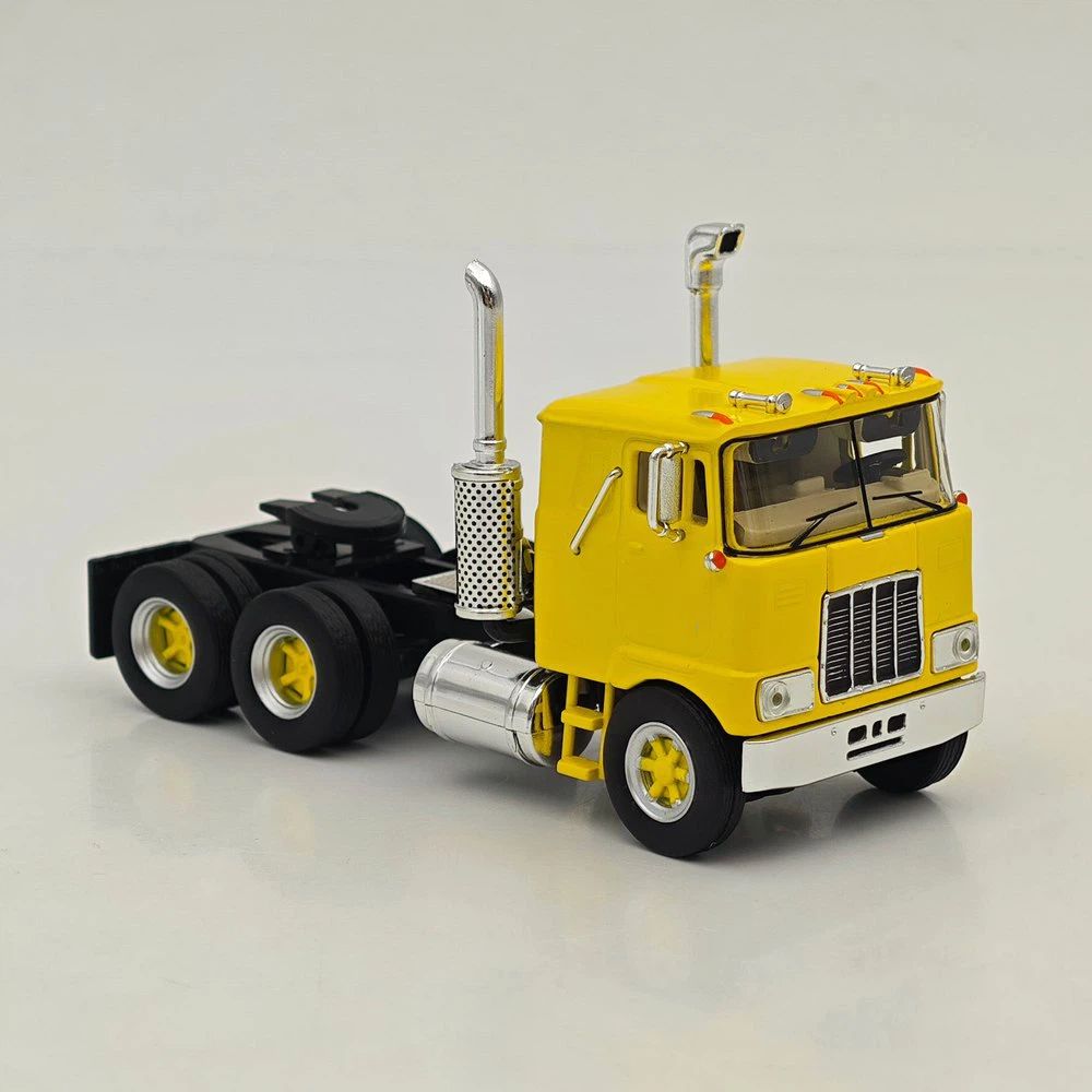 Top Self Replicas 1:64 Scale F700 Semi Tractor Trucks Yellow Diecast Sleeper Model Car
