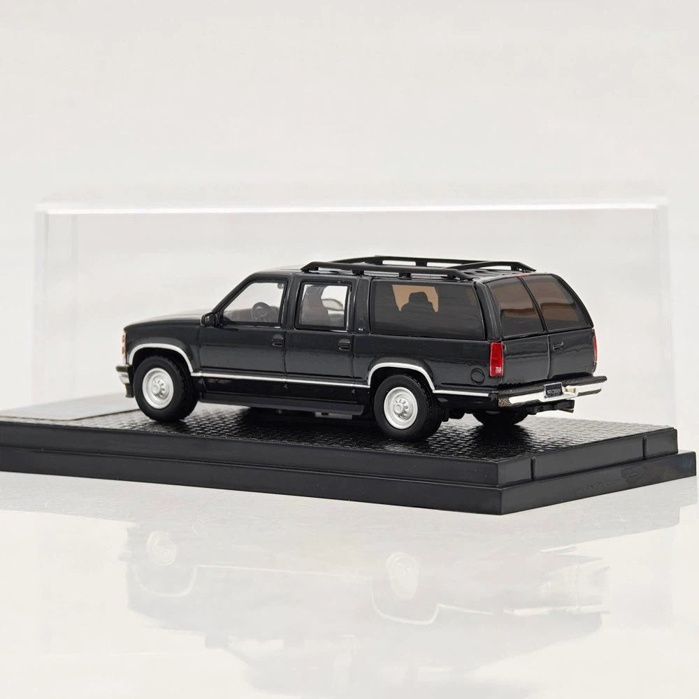Bliss 1:64 Suburban GMT400 SUV Modèle réduit de voiture moulée sous pression blanc/noir modèle sport