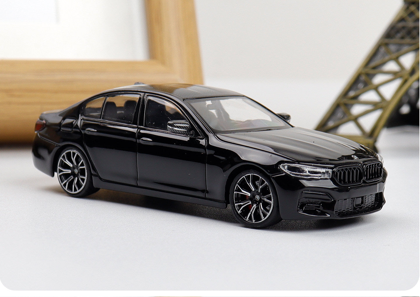 HM 1:64 Scale M5 F90 Four-Door Coupe Die-Cast Toys Car Model Collection 5 Series