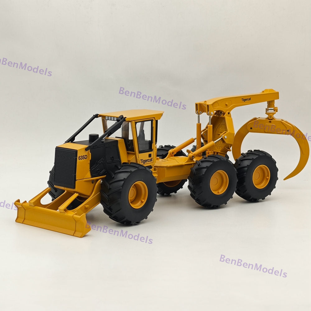 1/32 Tigercat 635D Skidder MIB Diecast Model Collection Forestry Machinery