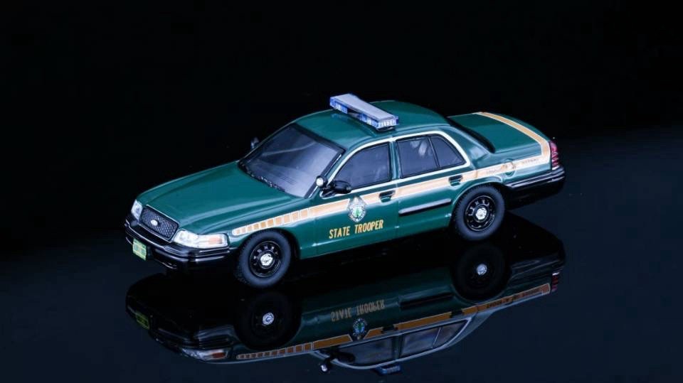 Rollin 1:64 Vermont State Police Ford Crown Victoria Alloy Toys Car Model Collectible Gifts
