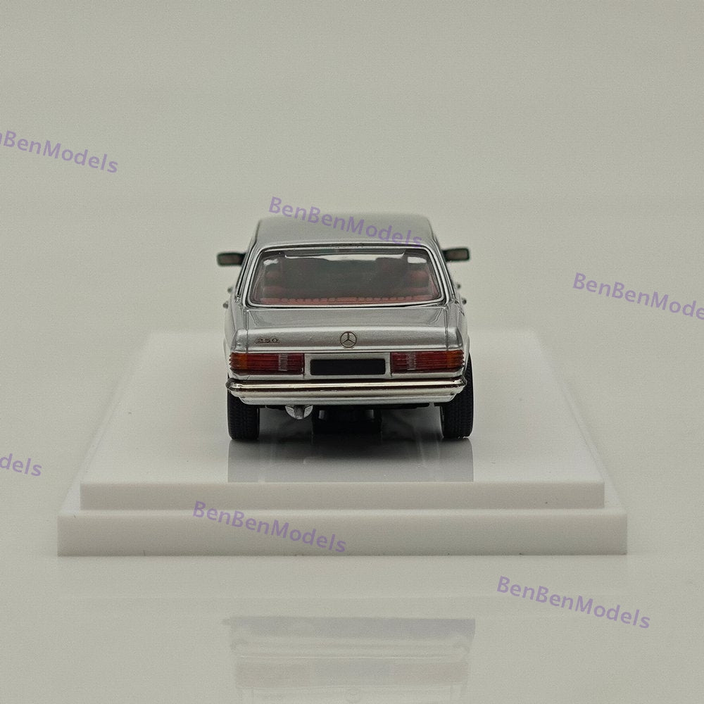 1:64 JIYI & GOC 1976 V123 Extended Limousine Diecast Metal Car