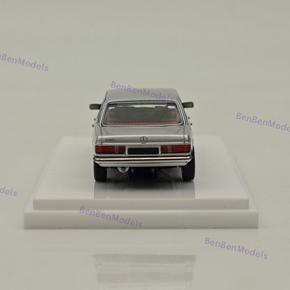 1:64 JIYI & GOC 1976 V123 Extended Limousine Diecast Metal Car