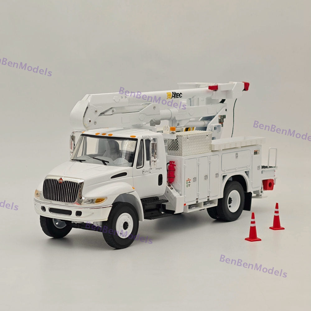 1:34 FIRST INTERNA TIONAL DURASTAR UTILTY BUCKET TRUCK White 10-3901 DIECAST