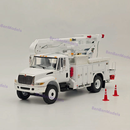 1:34 FIRST INTERNA TIONAL DURASTAR UTILTY BUCKET TRUCK White 10-3901 DIECAST