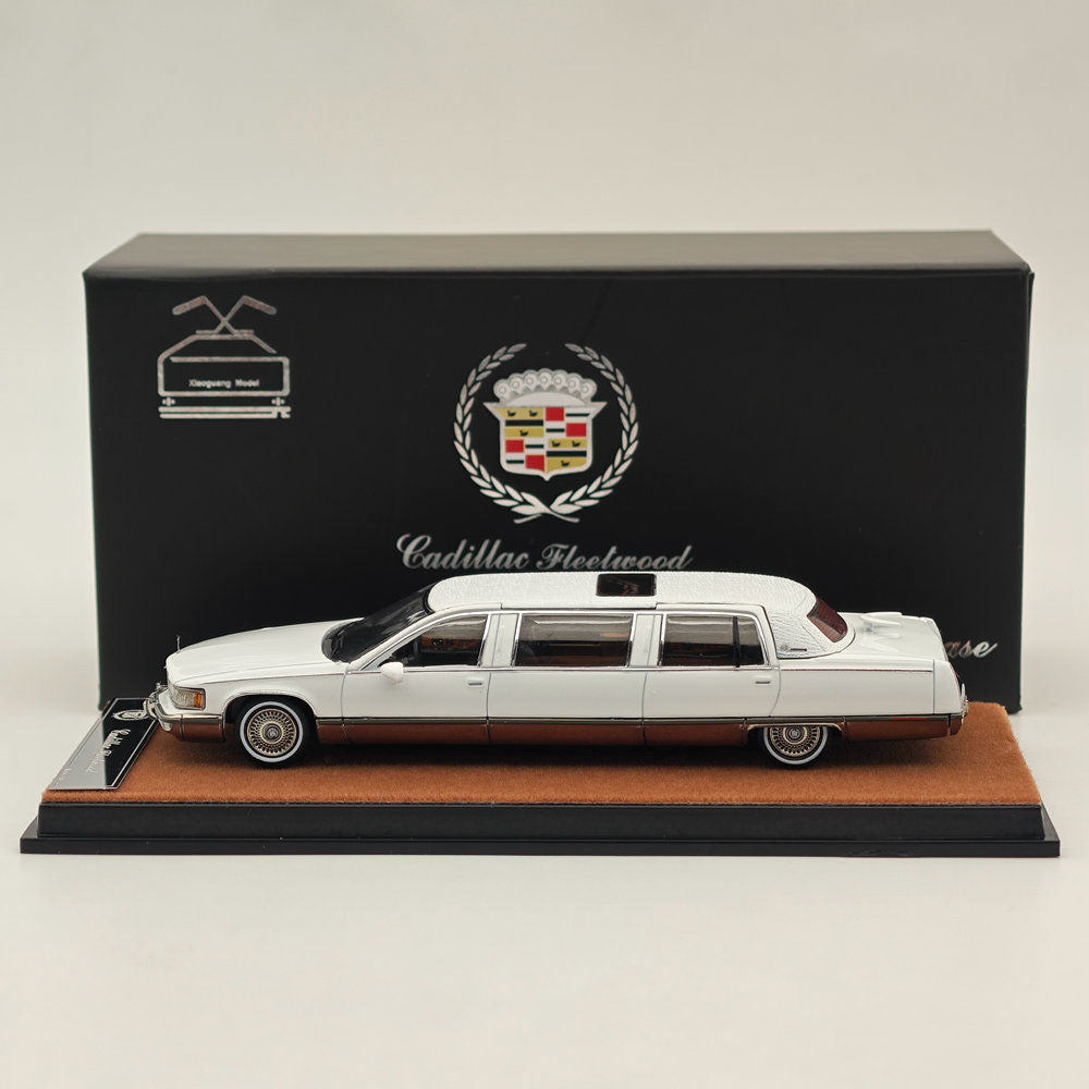 XiaoGuang 1/64 Fleetwood extended edition White Alloy Diecast Models Car Collection
