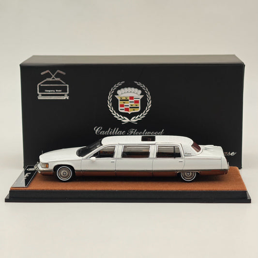 XiaoGuang 1/64 Fleetwood extended edition White Alloy Diecast Models Car Collection