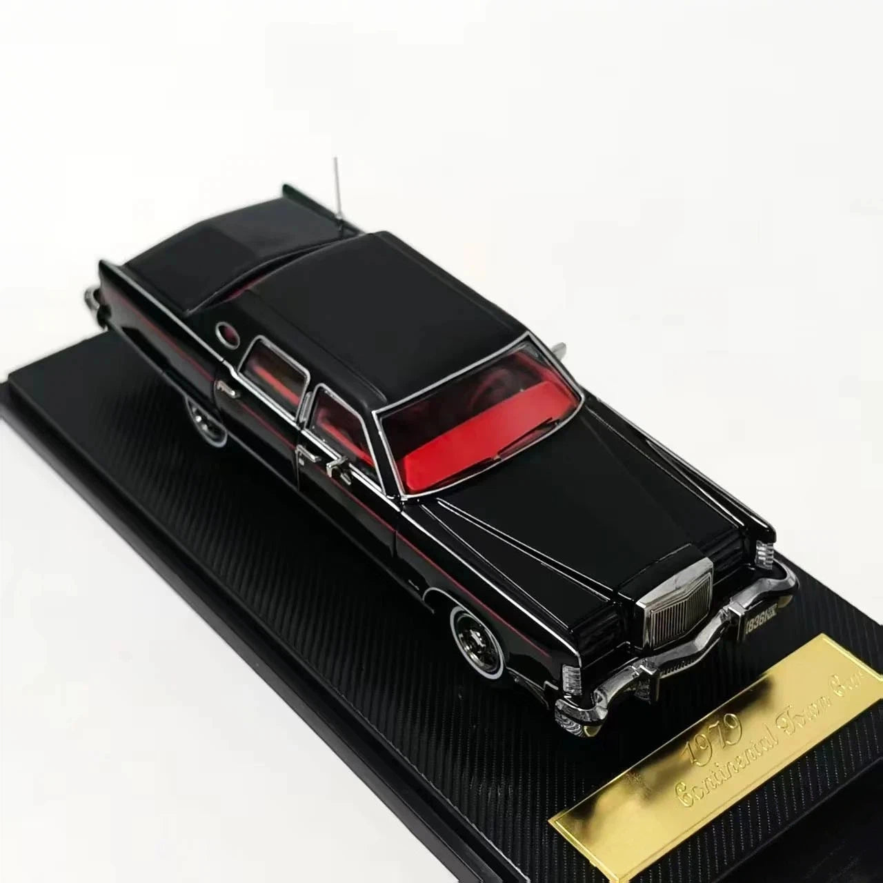 Turning Crush x SunStar 1:64 1979 Continental Town Car Black Diecast Model Car Limited Collection