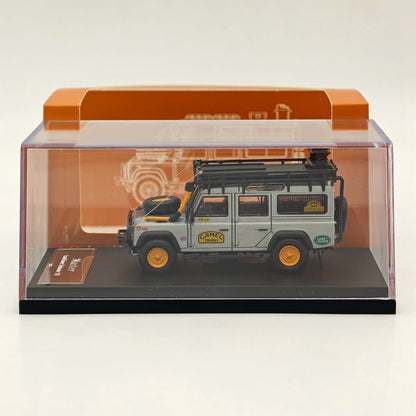 Master 1:64 Land Rover Defender 110 Camel Cup Special Edition Diecast Toys Car Models Miniature Hobby Collectible Gifts With Accessories