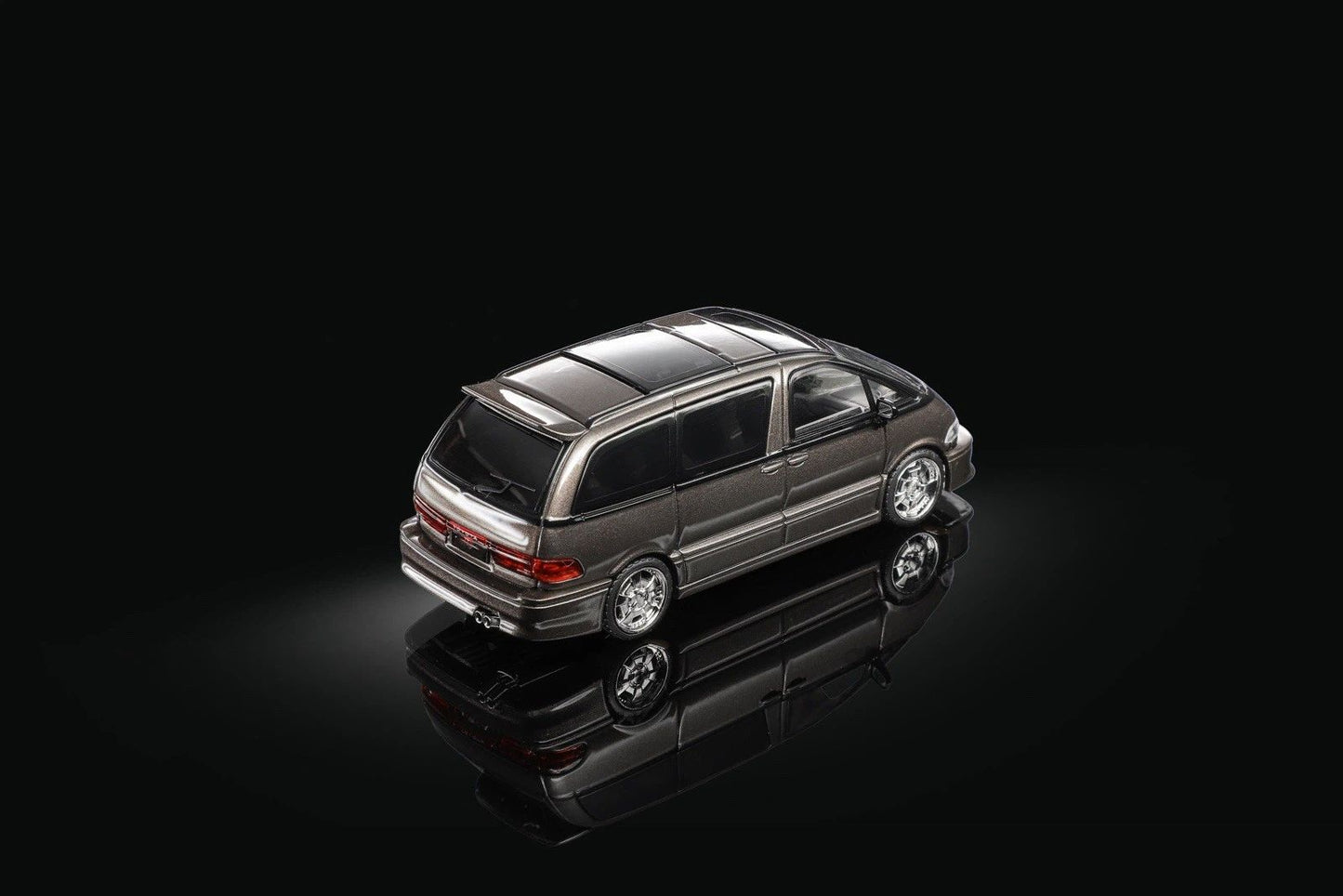 MORTAL 1:64 Classic MPV Previa Van Brown Diecast Toys Model Car Collection Gifts