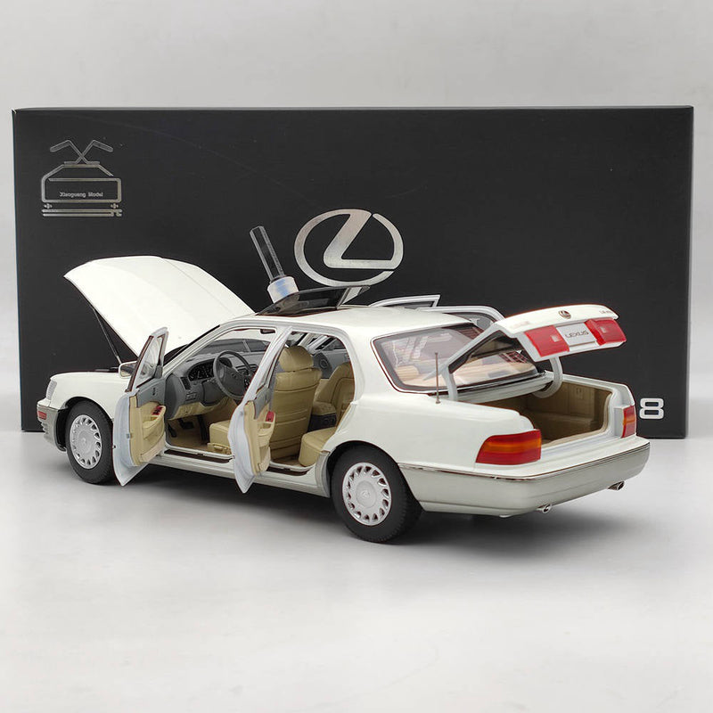 1:18 Toyota Lexus LS400 First Generation White Diecast model Car Collection Open Gift