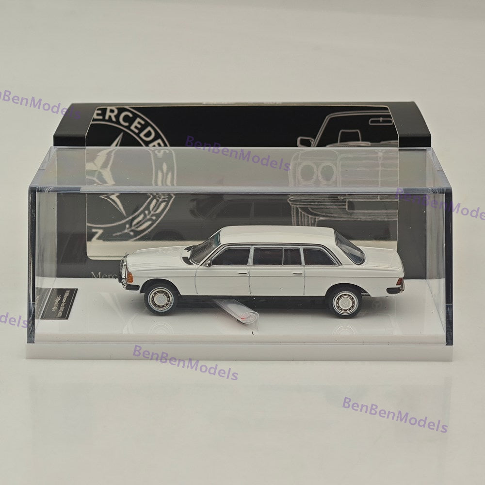 1:64 JIYI & GOC 1976 V123 Extended Limousine Diecast Metal Car