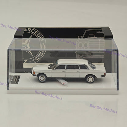 1:64 JIYI & GOC 1976 V123 Extended Limousine Diecast Metal Car