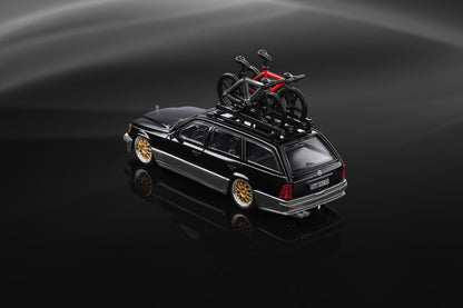 Voiture Mercedes-Benz S124 Wagon moulée sous pression à l'échelle 1:64, modèle réduit, collection, cadeaux, noir/vert 