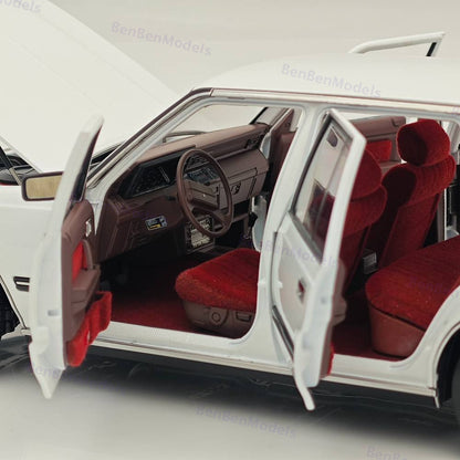 1/18 Toyota Crown MS122 7th gen White Red Interior Alloy Diecast Model Car