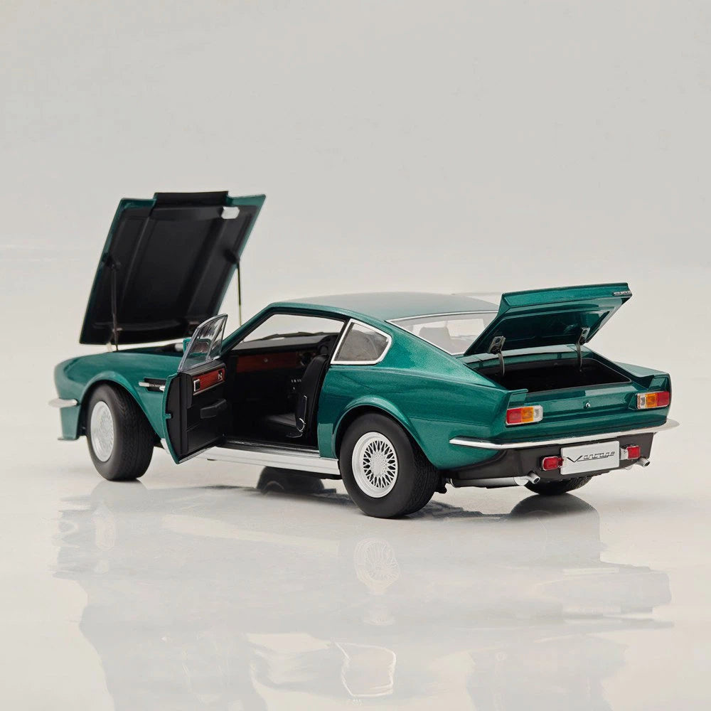 Xiaoguang 1/18 V8 Vantage 007 Movie Edition Metal Diecast Model Car Limited Collection Gifts Display