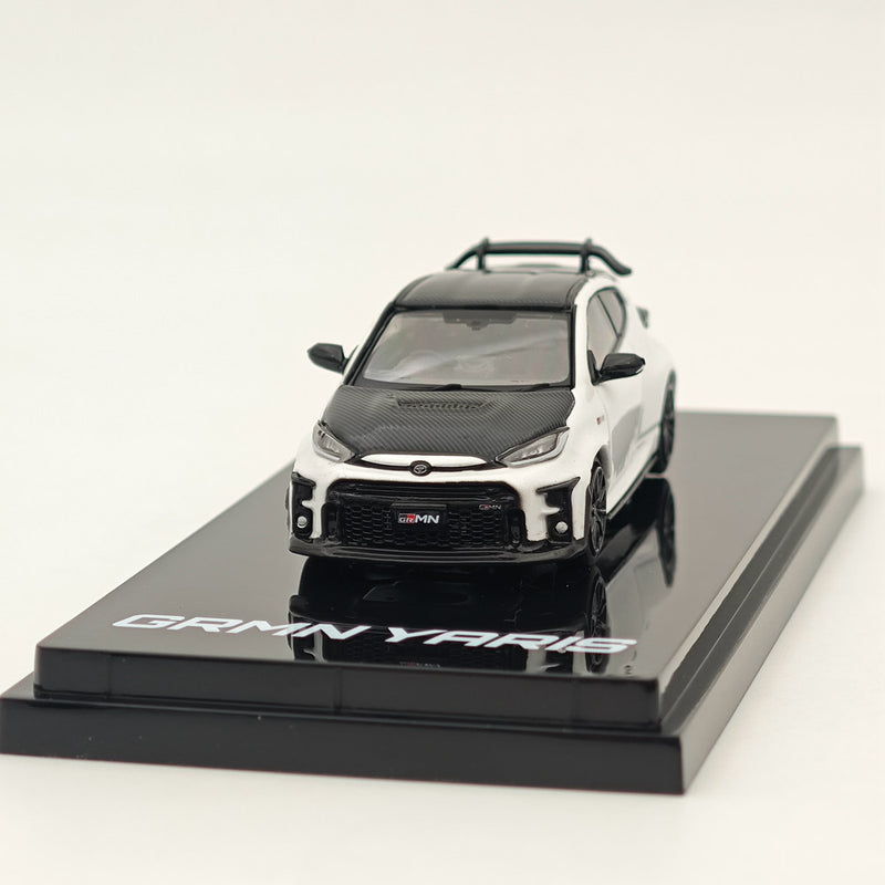 Hobby Japan 1:64 Toyota GRMN YARIS Circuit Package Platinum White Pearl Mica HJ643024CPW Diecast Models Car Collection