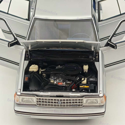 1/18 Toyota Crown Seventh Generation MS122 Silver / Blue Interior Diecast