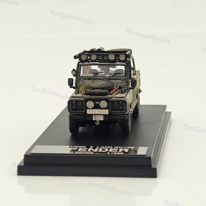 1:64 STREET WARRIOR Defender Tomb Raider x Land Rover Limited 499 Diecast Model