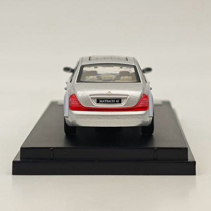 Modèle réduit de voiture moulé sous pression Mercedes Benz Maybach 62 SH 1/64 de Stance Hunters, collection argent