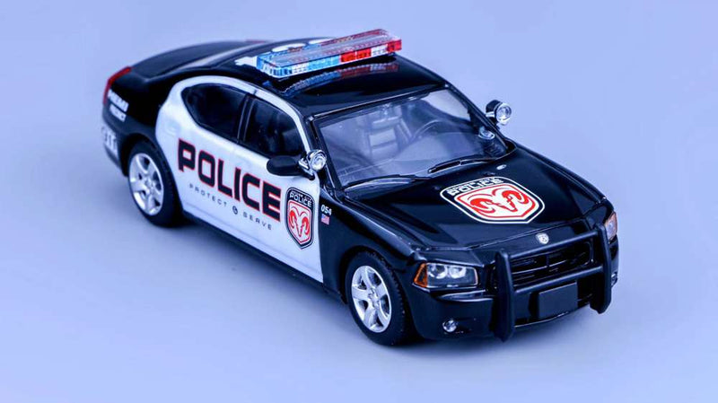 Pre-sale Rollin 1:64 Dodge Charger Police 2005 New York International Automobile Show Diecast Toys Car Models Miniature Hobby Collectible Gifts