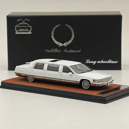 XiaoGuang 1/64 Fleetwood extended edition White Alloy Diecast Models Car Collection