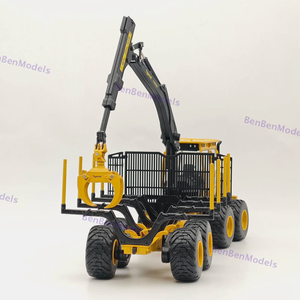 1/32 Tigercat TRANSPORTEUR FORESTIER 1075C Diecast Model Forwarder Truck