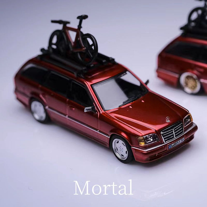 Mortal 1:64 Mercedes-Benz S124 Travel Diecast Toys Car Models Collection Gifts Metallic Red/Silver