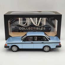 Modèle réduit de voiture en résine DNA Collectibles 1/18 Volvo 244 Turbo DNA000135, édition limitée, bleu, jouets, cadeau 