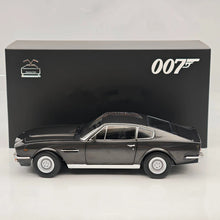 XiaoGuang 1/18 V8 007 Movie Edition Metal Diecast Model Car Collection Gift