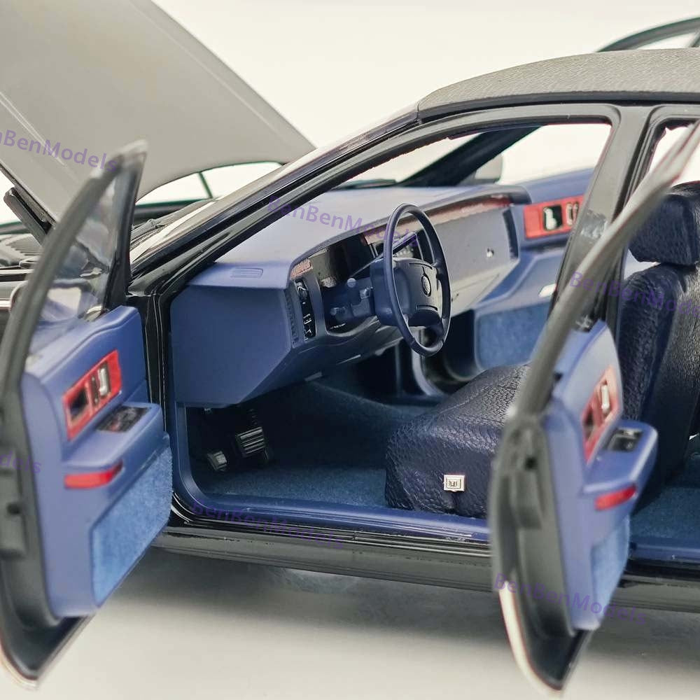 1:18 GM Cadillac 1993 Fleetwood Sedan Black / Blue Interio Diecast Model Edition