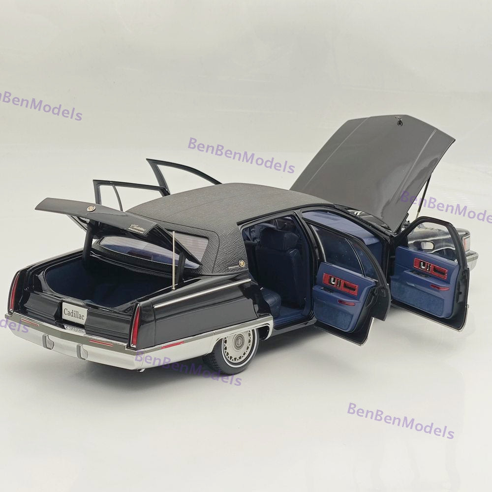 1:18 GM Cadillac 1993 Fleetwood Sedan Black / Blue Interio Diecast Model Edition